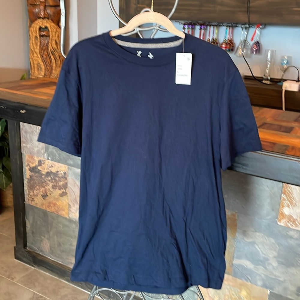 Version size Large 100% cotton shirt